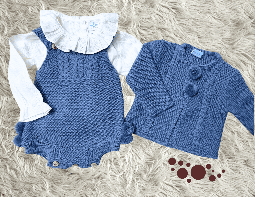 Conjunto camisa, peto y chaqueta